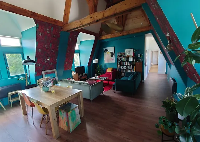 Grand Appartement Familial Dans Chateau Neo-Gothique