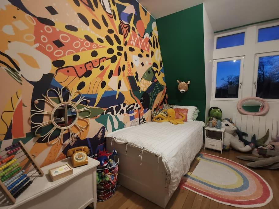 Appartement Grand Familial Dans Chateau Neo-gothique *