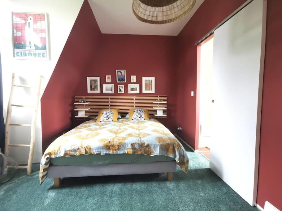 Appartement Grand Familial Dans Chateau Neo-gothique *