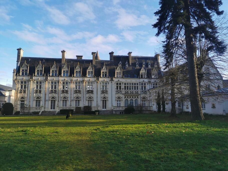 Appartement Grand Familial Dans Chateau Neo-gothique